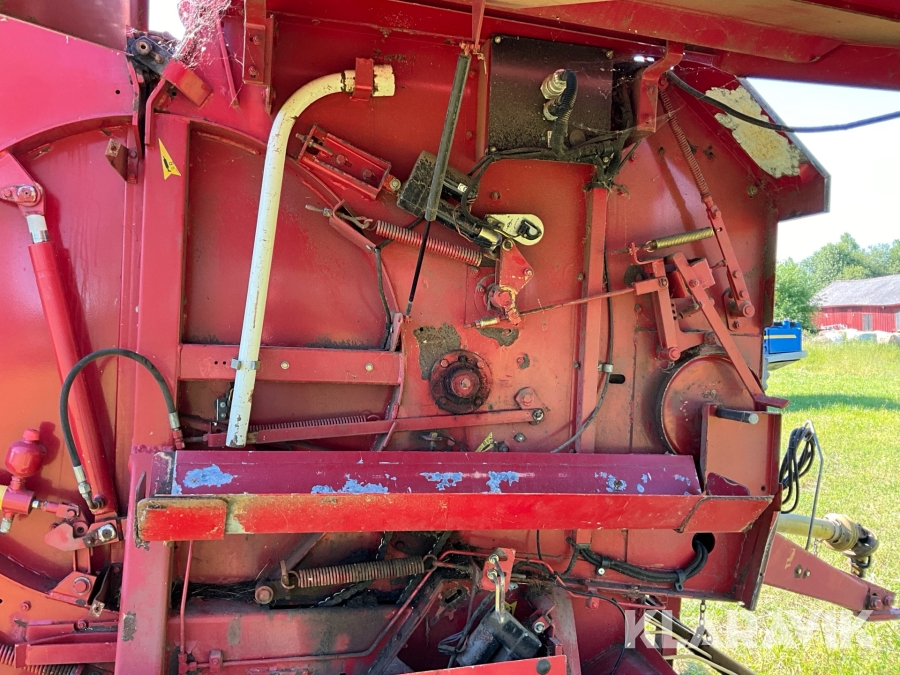 Rundbalspress New Holland 544