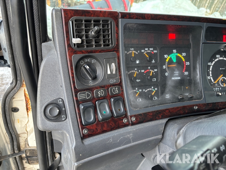 Dragbil Scania 460 144L