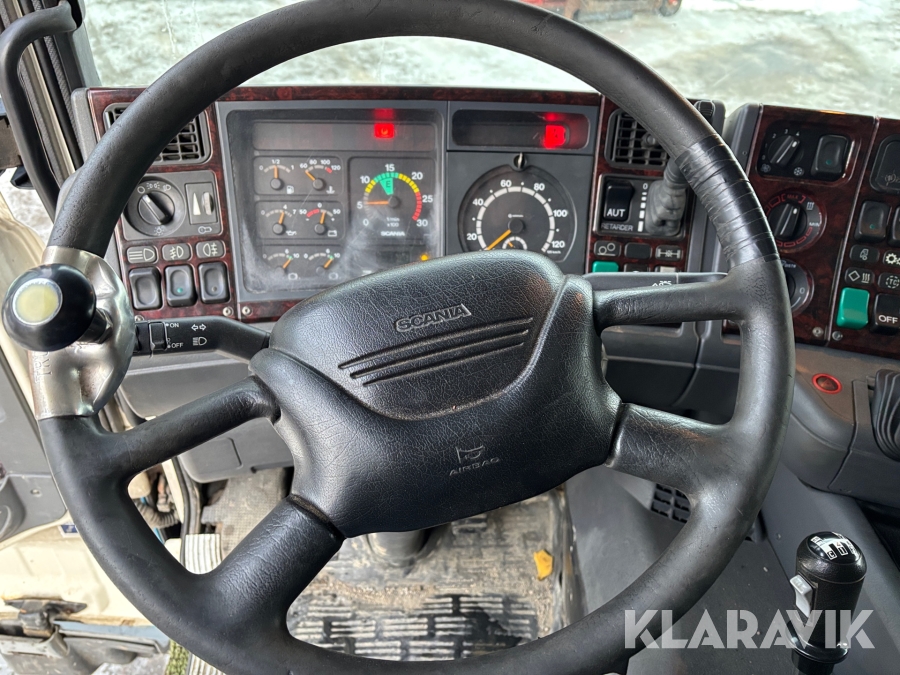 Dragbil Scania 460 144L