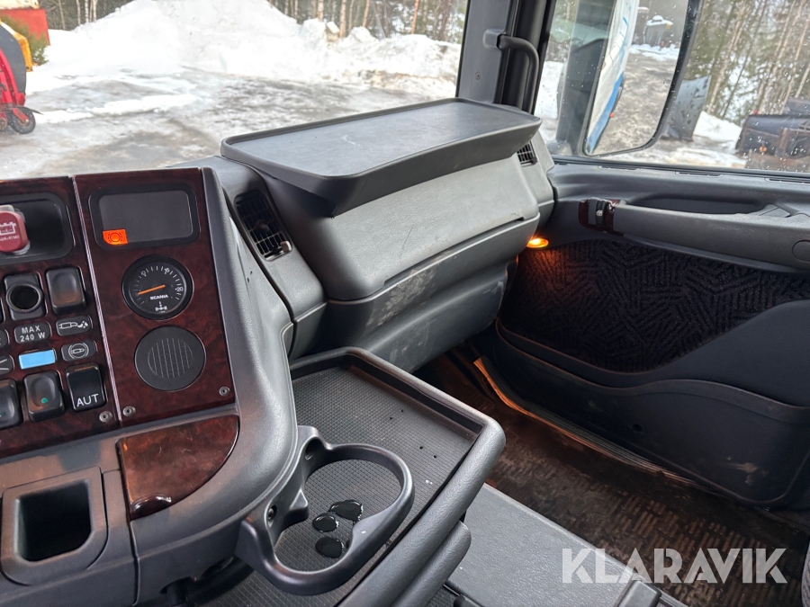 Dragbil Scania 460 144L