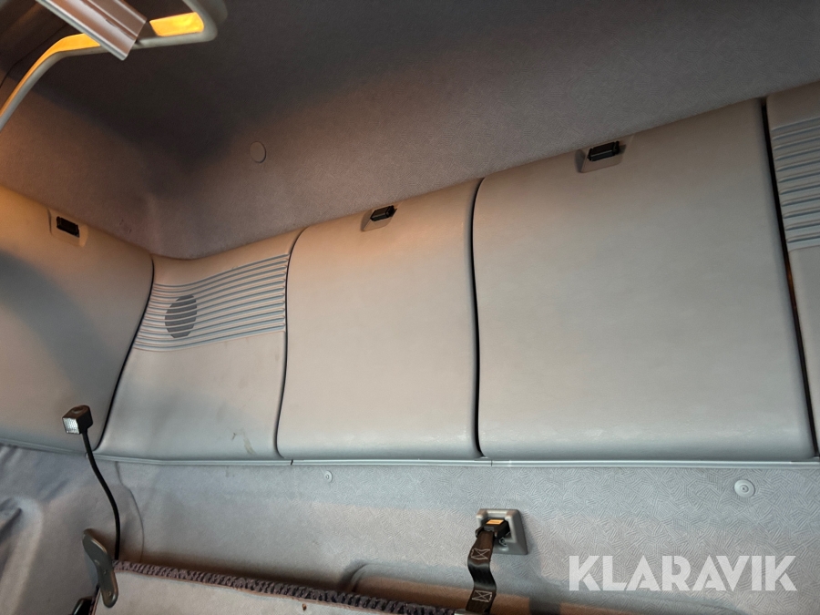 Dragbil Scania 460 144L