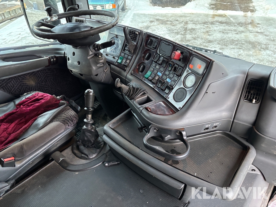 Dragbil Scania 460 144L