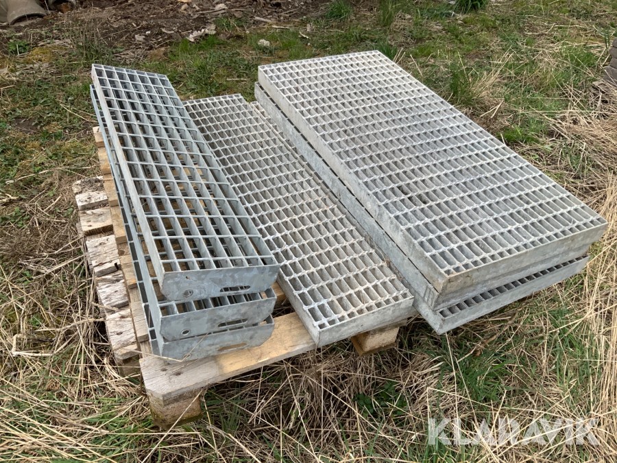 Gallerdurk och trappsteg