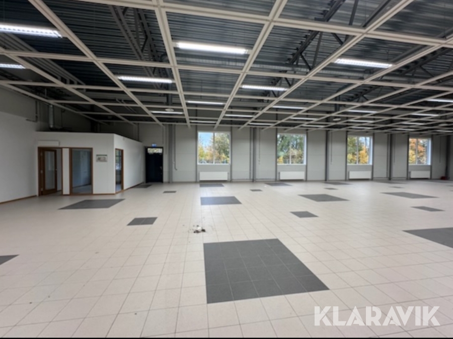 Systemtak/funktionstak Tego med tillhörande lysrörsarmaturer ca 470 kvm