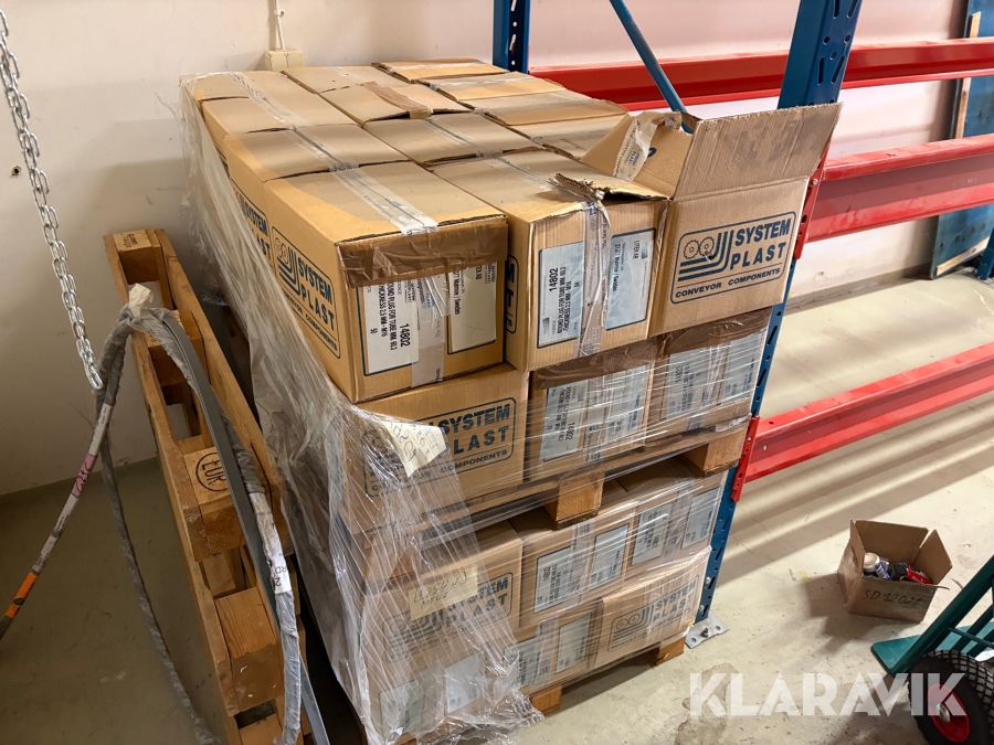 Klämkopplingar - parti med ca 50 lådor