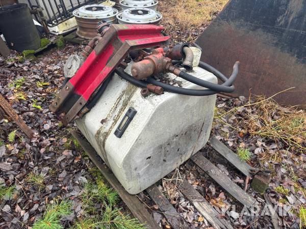 Hydraultank Volvo med ramfästen