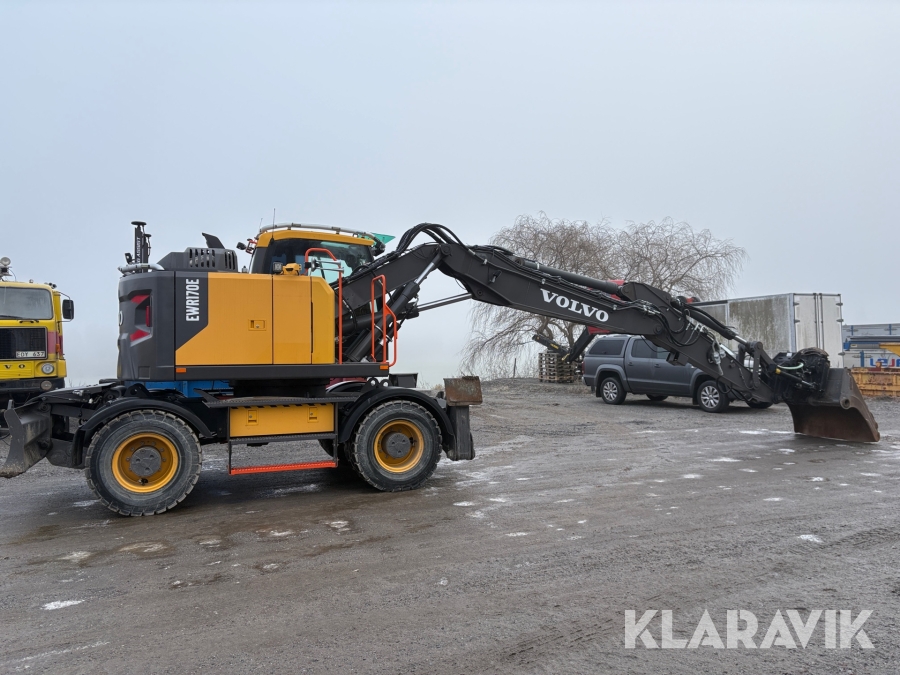 Grävmaskin Volvo EWR170E med grävsystem och många redskap