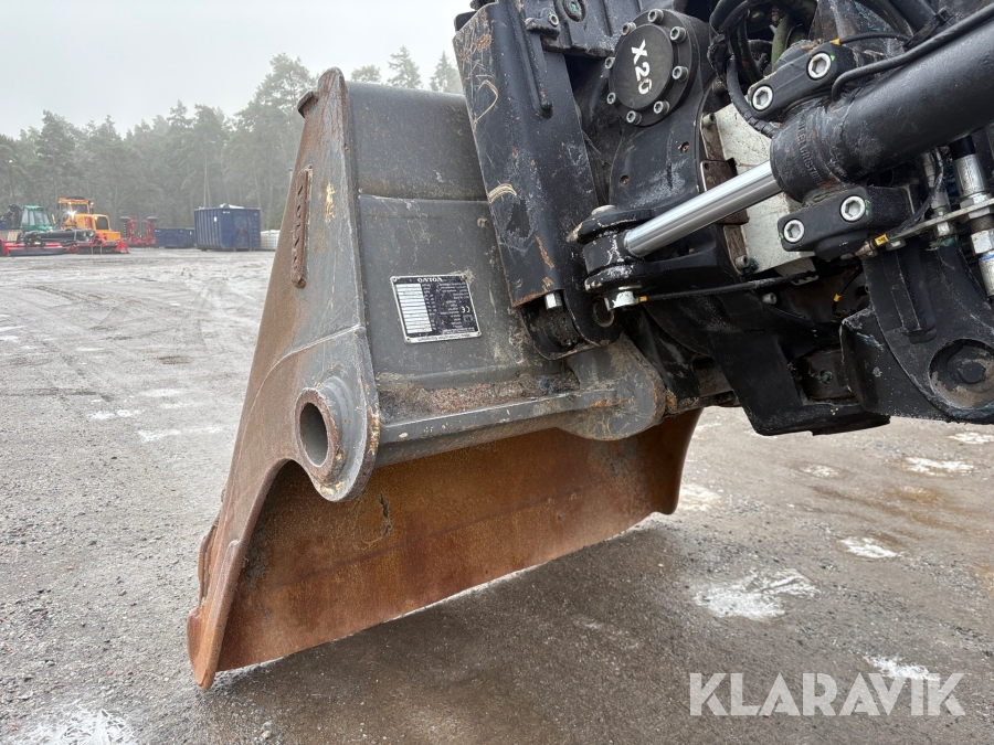 Grävmaskin Volvo EWR170E med grävsystem och många redskap