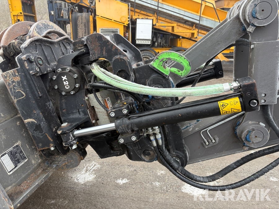 Grävmaskin Volvo EWR170E med grävsystem och många redskap