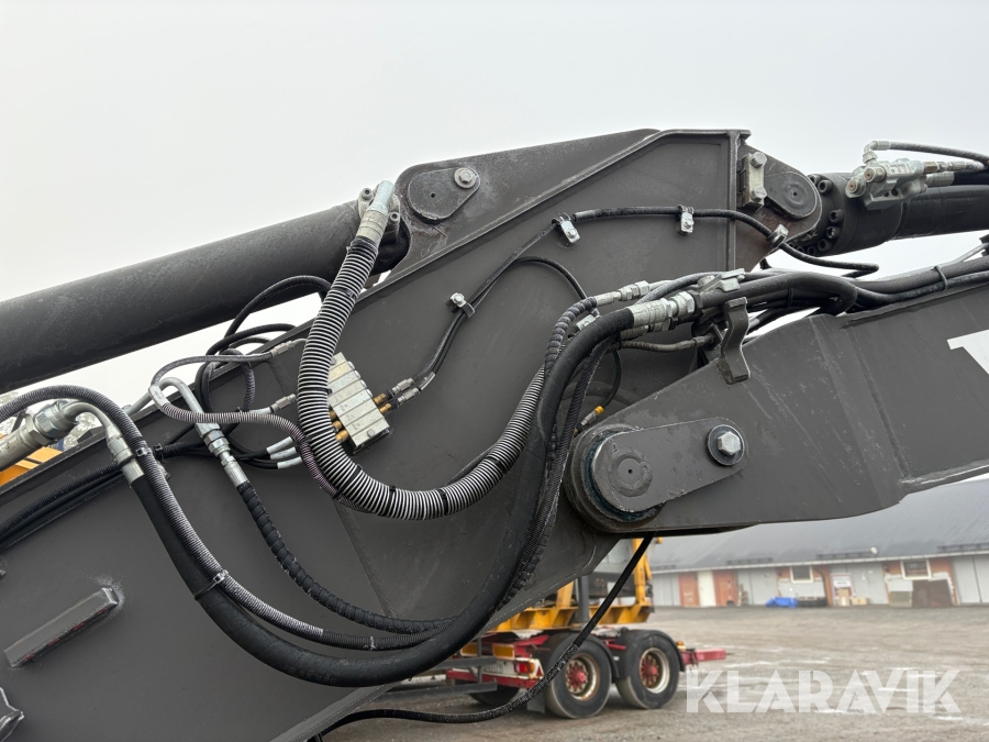 Grävmaskin Volvo EWR170E med grävsystem och många redskap