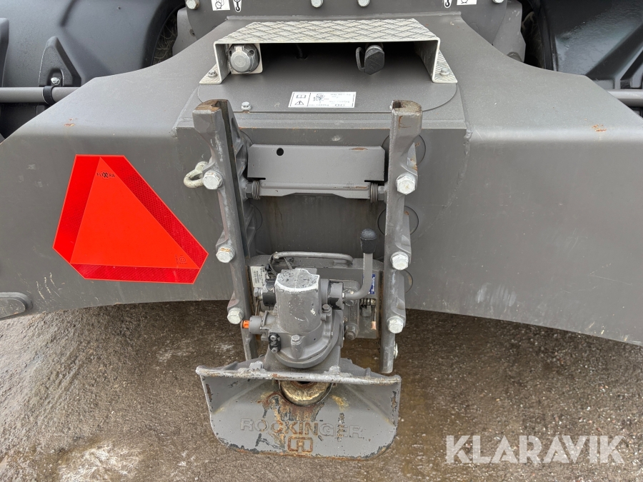 Grävmaskin Volvo EWR170E med grävsystem och många redskap