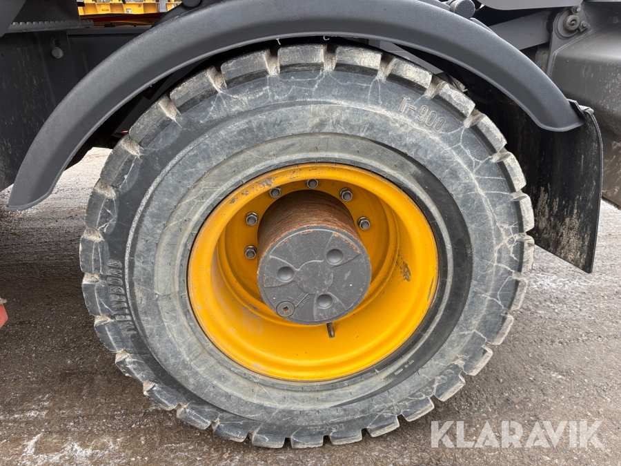 Grävmaskin Volvo EWR170E med grävsystem och många redskap