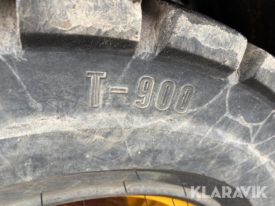 Grävmaskin Volvo EWR170E med grävsystem och många redskap