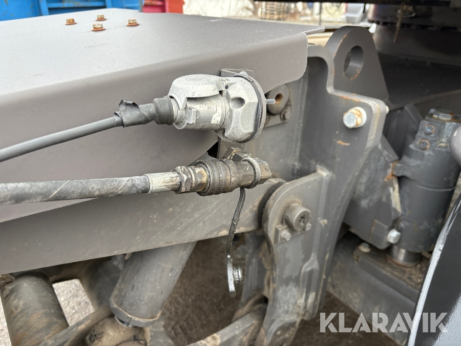 Grävmaskin Volvo EWR170E med grävsystem och många redskap