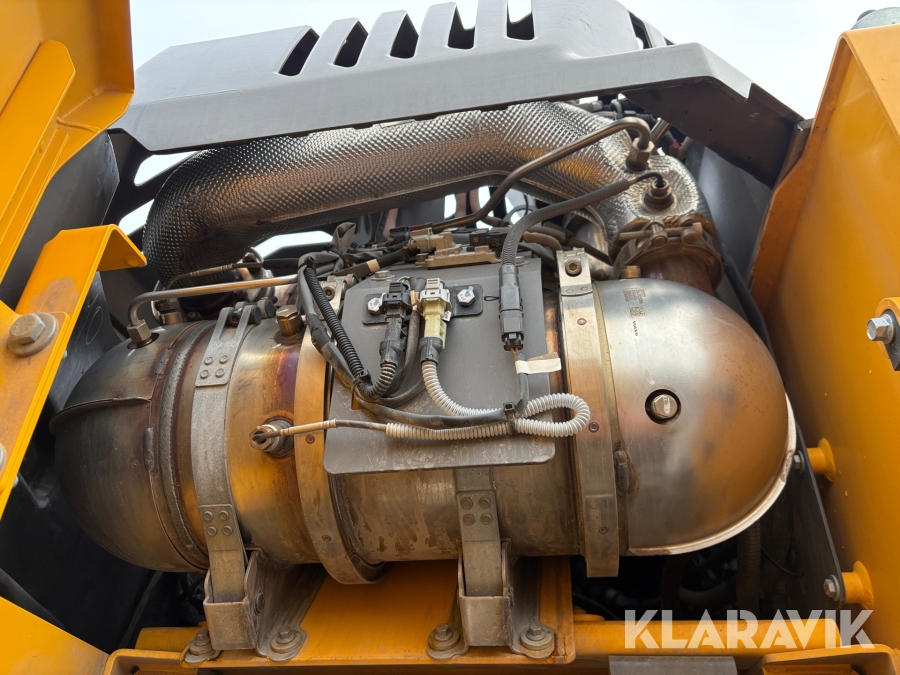 Grävmaskin Volvo EWR170E med grävsystem och många redskap