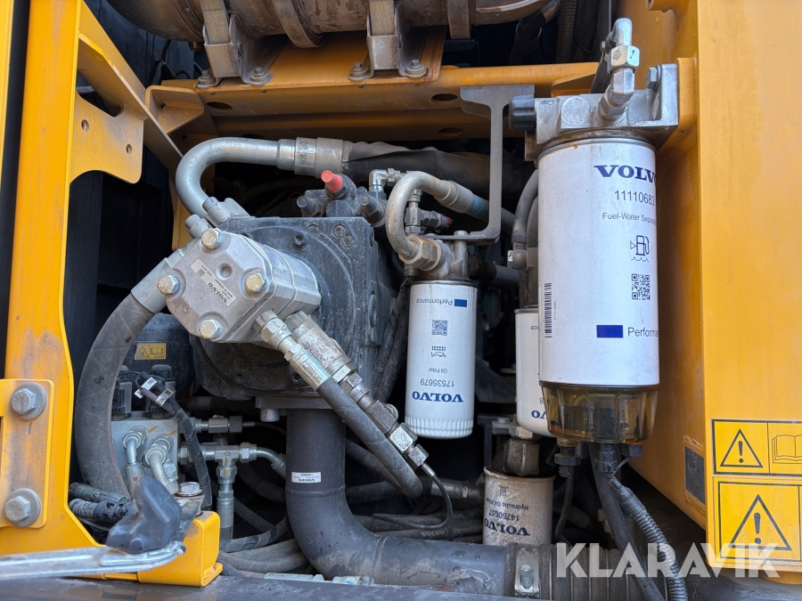 Grävmaskin Volvo EWR170E med grävsystem och många redskap