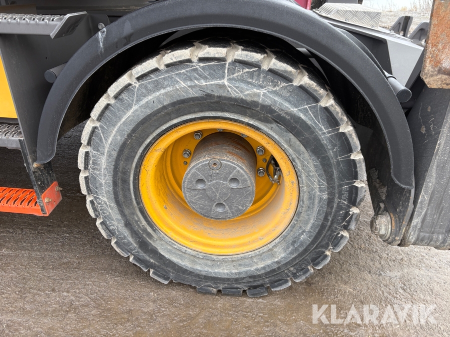 Grävmaskin Volvo EWR170E med grävsystem och många redskap