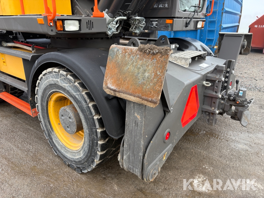 Grävmaskin Volvo EWR170E med grävsystem och många redskap