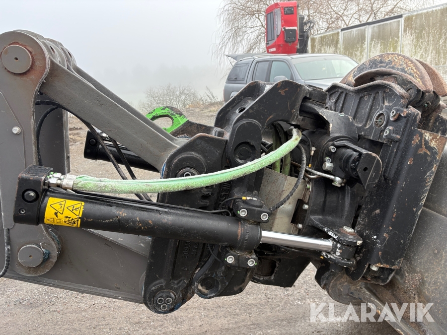 Grävmaskin Volvo EWR170E med grävsystem och många redskap