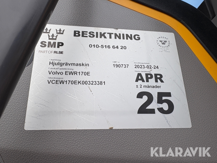 Grävmaskin Volvo EWR170E med grävsystem och många redskap