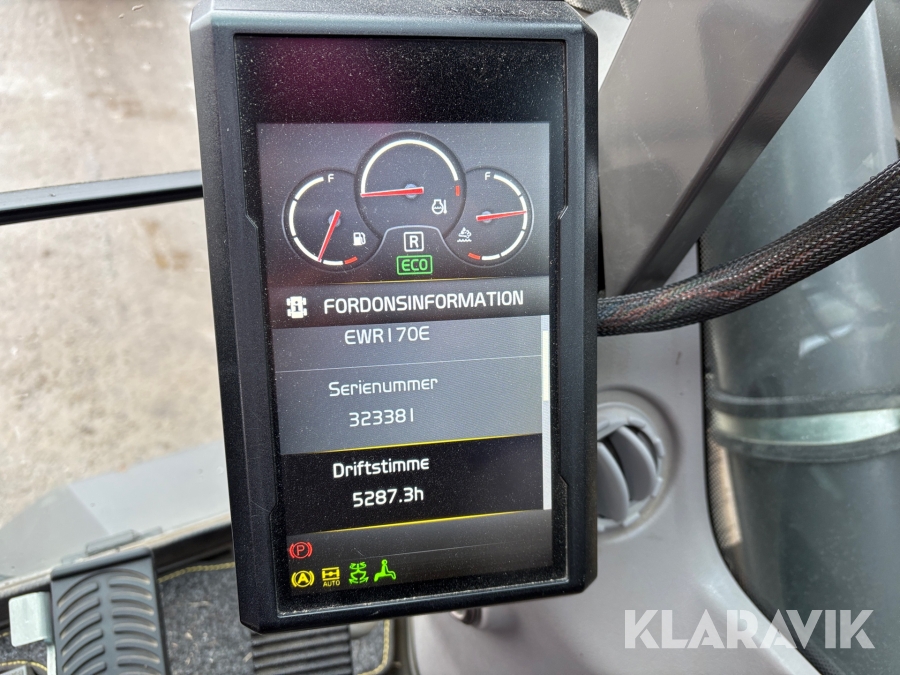 Grävmaskin Volvo EWR170E med grävsystem och många redskap