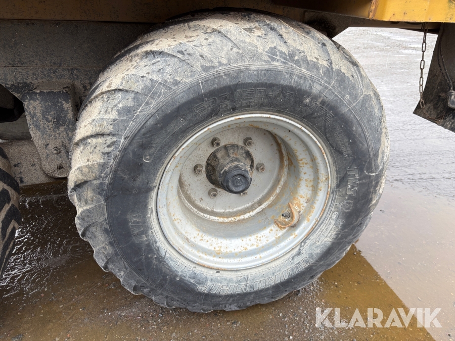 Grävmaskin Volvo EWR170E med grävsystem och många redskap