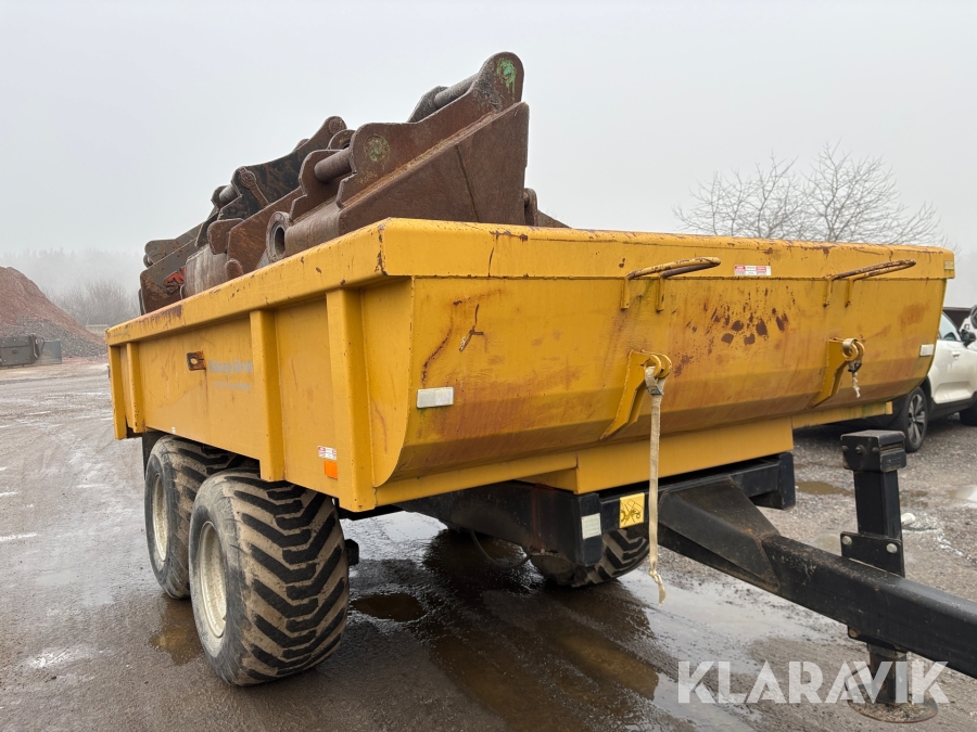 Grävmaskin Volvo EWR170E med grävsystem och många redskap