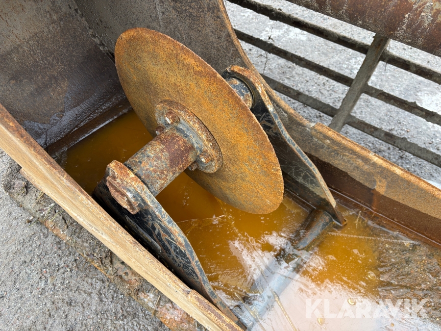 Grävmaskin Volvo EWR170E med grävsystem och många redskap