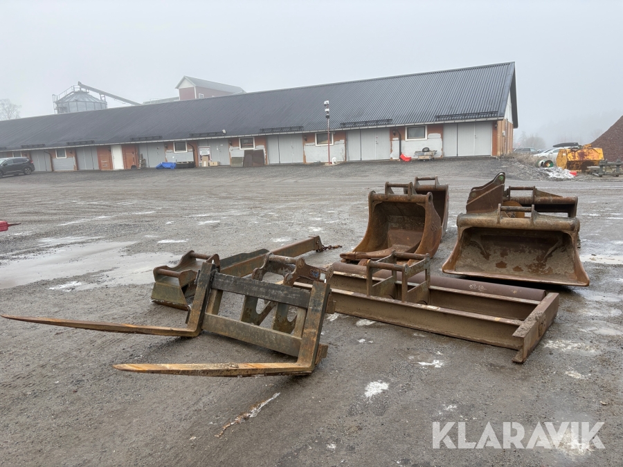 Grävmaskin Volvo EWR170E med grävsystem och många redskap