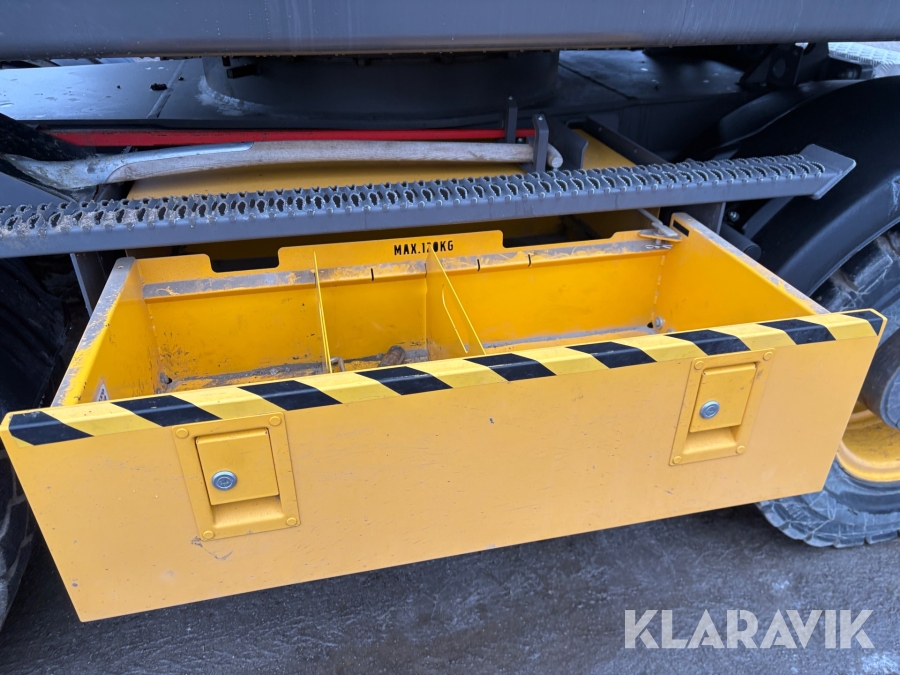 Grävmaskin Volvo EWR170E med grävsystem och många redskap