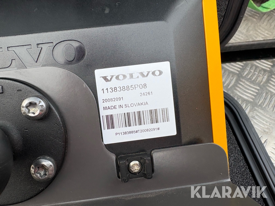 Grävmaskin Volvo EWR170E med grävsystem och många redskap