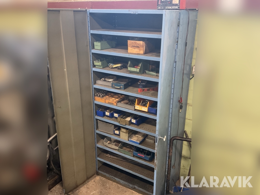 Skåp med utrustning för stålbearbetning