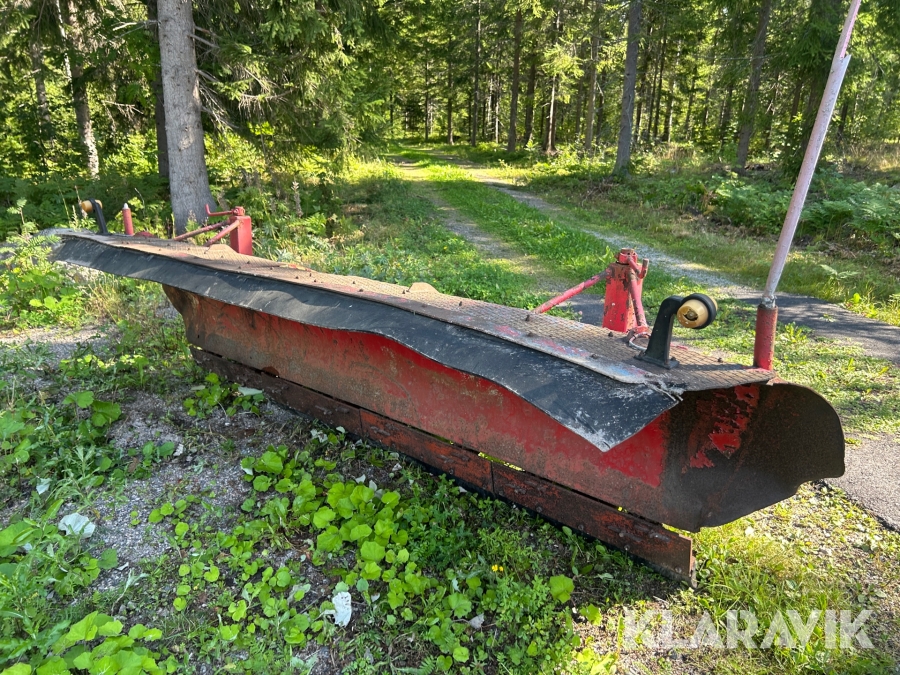 Diagonalplog med lastbilsfäste
