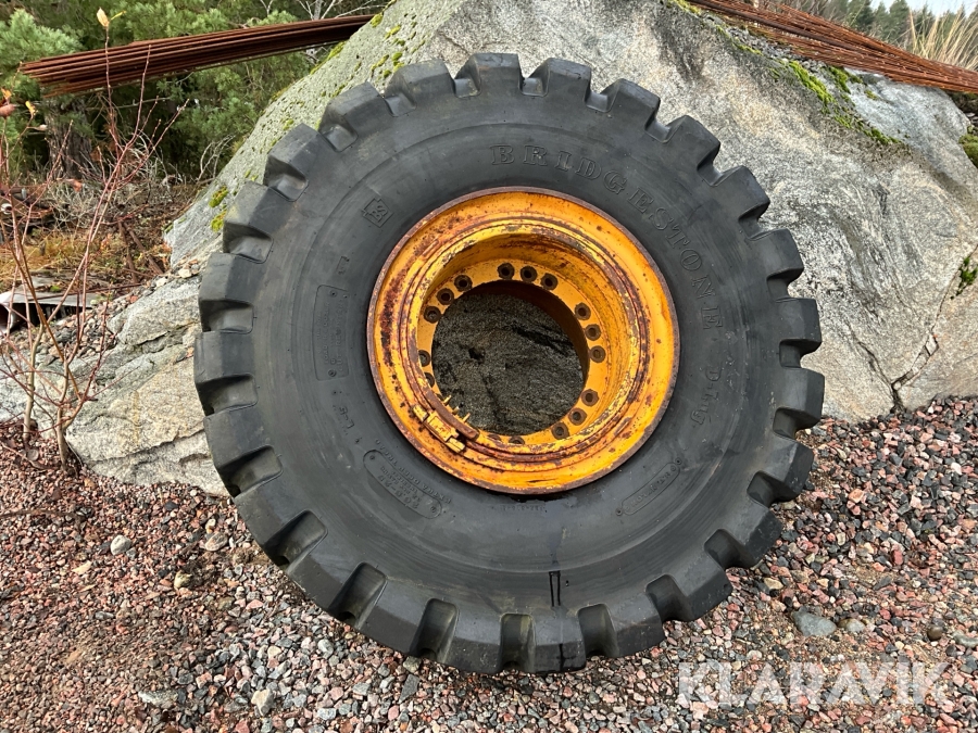 Entreprenaddäck Bridestone 26,5-25 till Volvo 1st