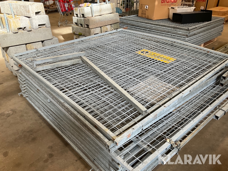 Byggstängsel med fötter  