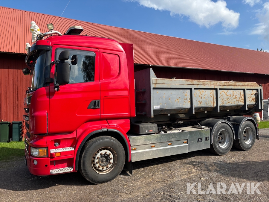 Lastväxlare Scania R560 6X4 med flak