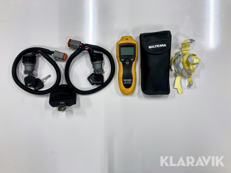 Tändningslås, tanklock med nyckel och digital varvtalsräknare Biltema/annat 15243