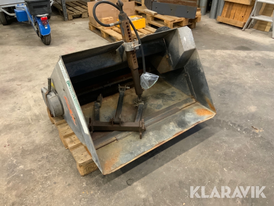 Självlastande sandspridare Fjärås 400/ 1100