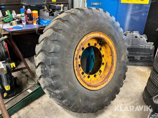 Däck 17.5R25 på fälg Volvo L70 4 + 2st