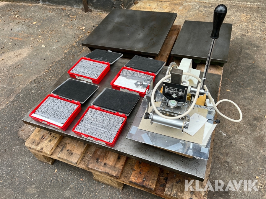 Tryckmaskin SLE-800 med schabloner