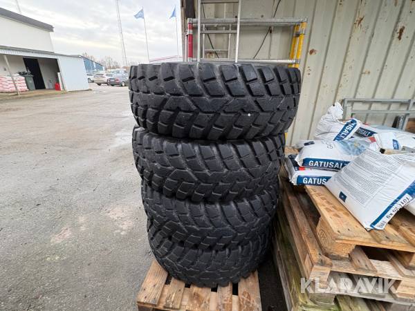 Däck med fälg Volvo L30