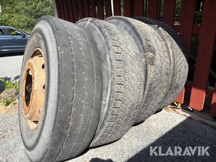 Däck 315/80 R22.5 4 st