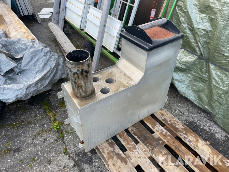 Värmarebehållare till badtunna  