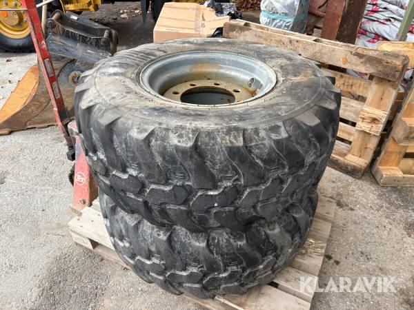 Entreprenad & lastbilsdäck på fälg Dunlop SP T9