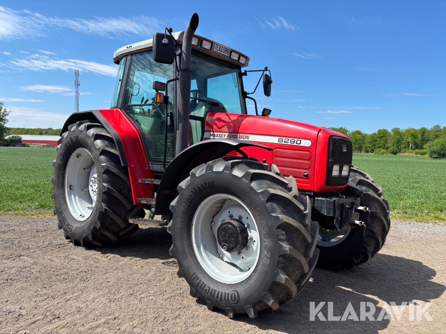 Traktor Massey Ferguson 6290 med snöblad