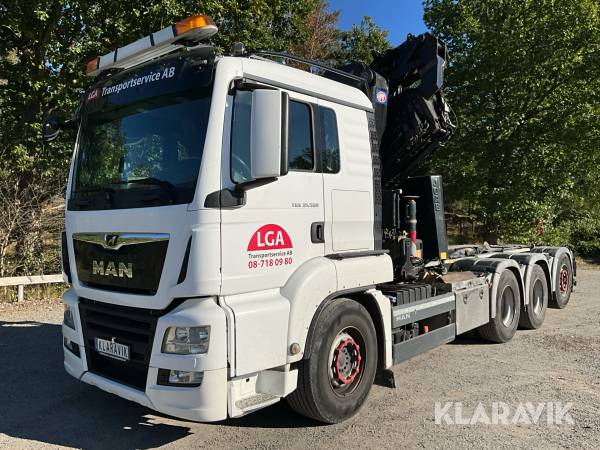 Kranväxlare MAN TGS 35.500 med kran HMF 3220 och växlare JOAB L20