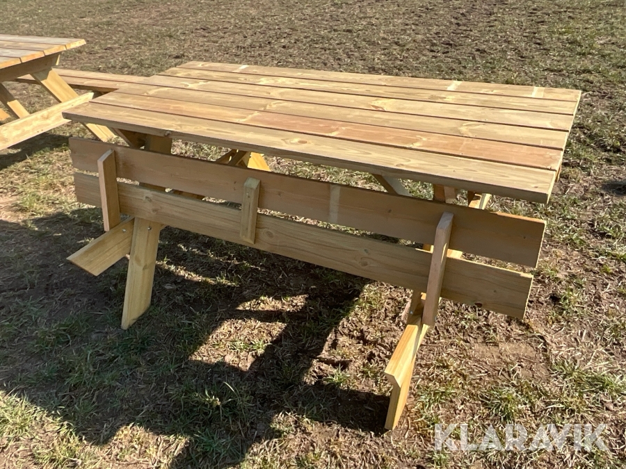 Picknickbänk med uppfällningsbar sits