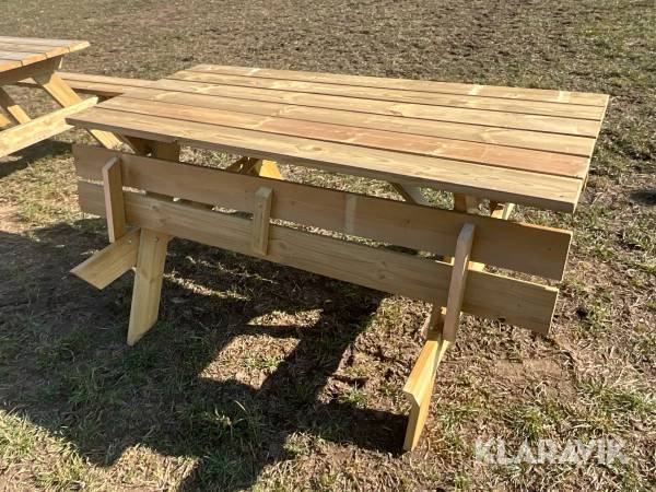 Picknickbänk med uppfällningsbar sits