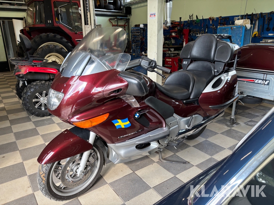 Motorcykel BMW K1200LT med släp