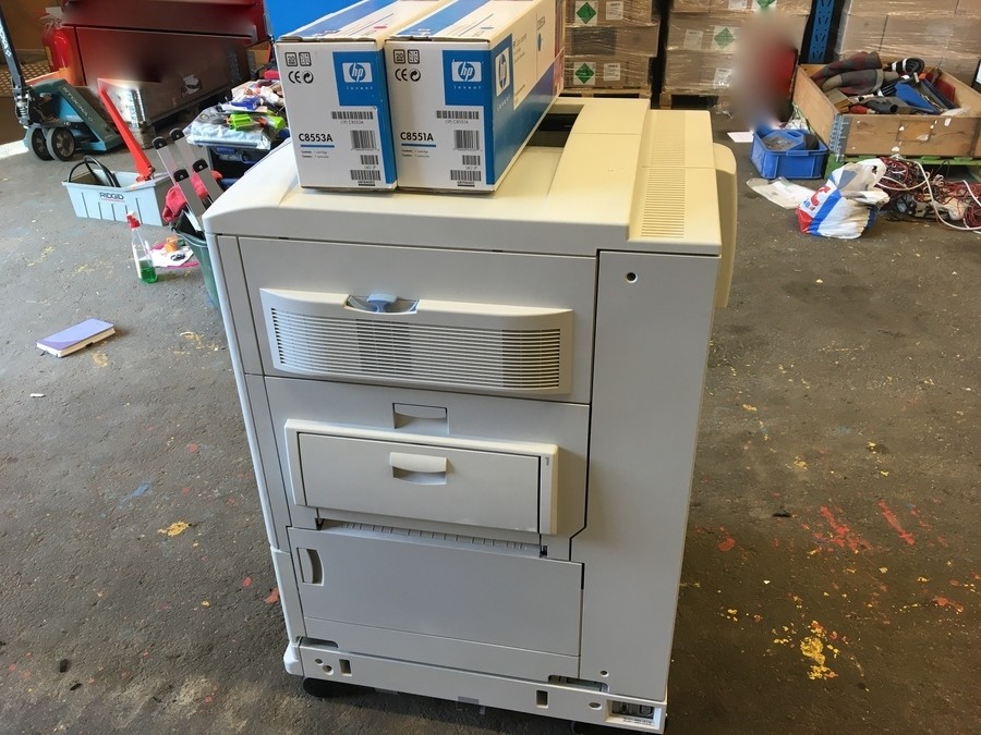 Färgskrivare med scanner